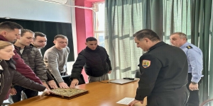 Ορκωμοσία έξι (6) πτυχιούχων Ανώτατων Εκπαιδευτικών και Τεχνολογικών Ιδρυμάτων Ορκωμοσία έξι (6) πτυχιούχων Ανώτατων Εκπαιδευτικών και Τεχνολογικών Ιδρυμάτων