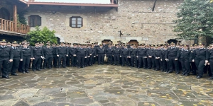 Εκπαιδευτική ημερήσια επίσκεψη Δοκίμων Ανθυποπυραγών της Πυροσβεστικής Ακαδημίας στα Μετέωρα Εκπαιδευτική ημερήσια επίσκεψη Δοκίμων Ανθυποπυραγών της Πυροσβεστικής Ακαδημίας στα Μετέωρα